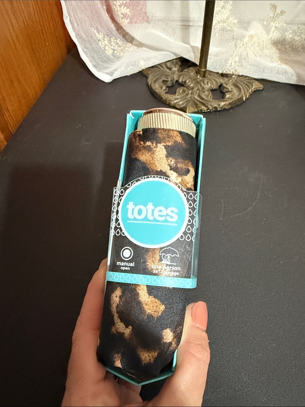 Totes leopard print mini umbrella